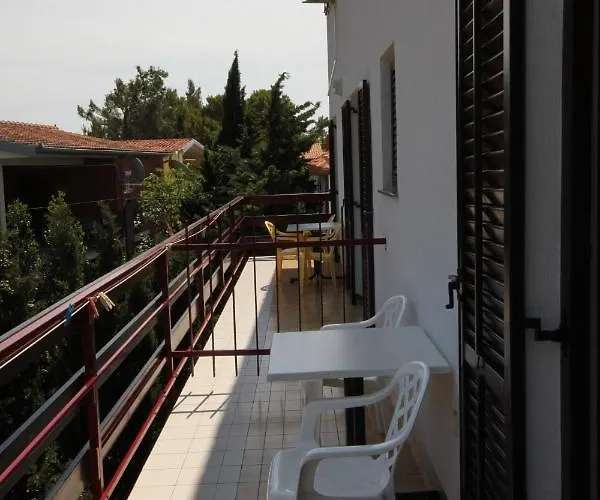 Double 6591b 3* Starigrad Paklenica